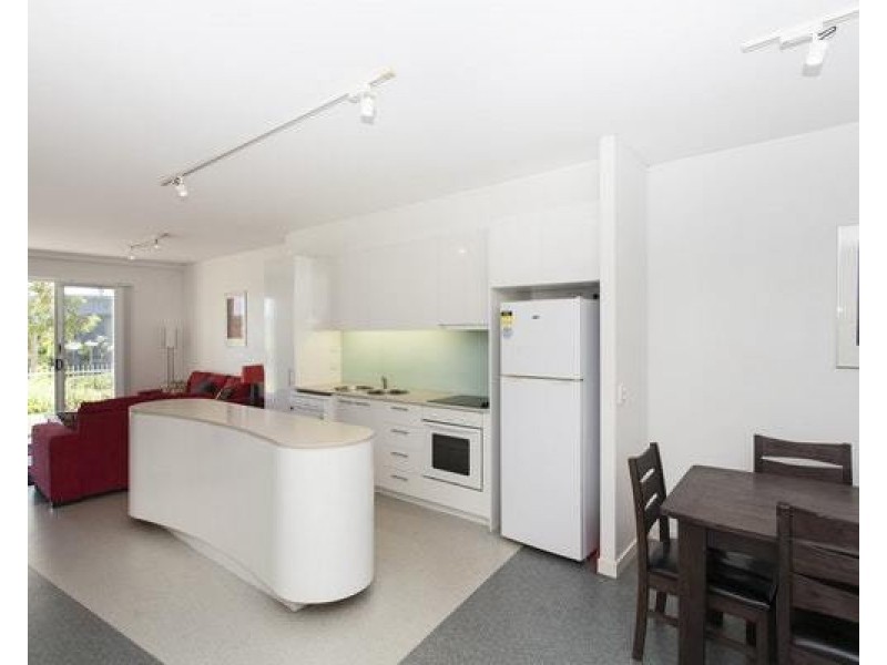 8/98 University Drive, Varsity Lakes QLD 4227