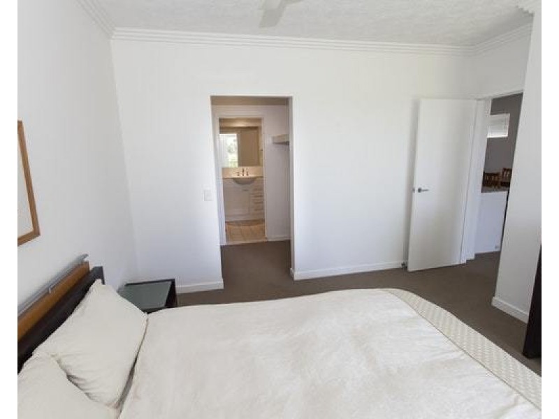 8/98 University Drive, Varsity Lakes QLD 4227