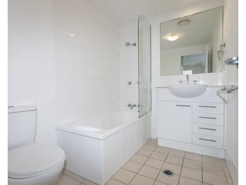 8/98 University Drive, Varsity Lakes QLD 4227