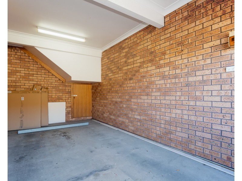 2/103 Brunker Road, Adamstown NSW 2289