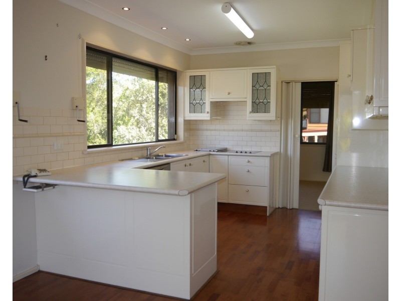 55 Moruya Parade, Kotara South NSW 2289