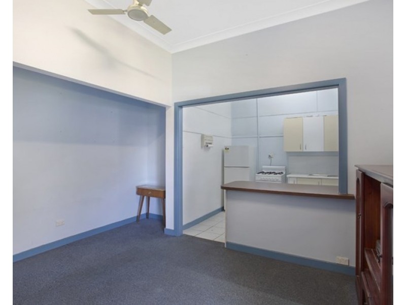 2/4 Samdon Street, Hamilton NSW 2303