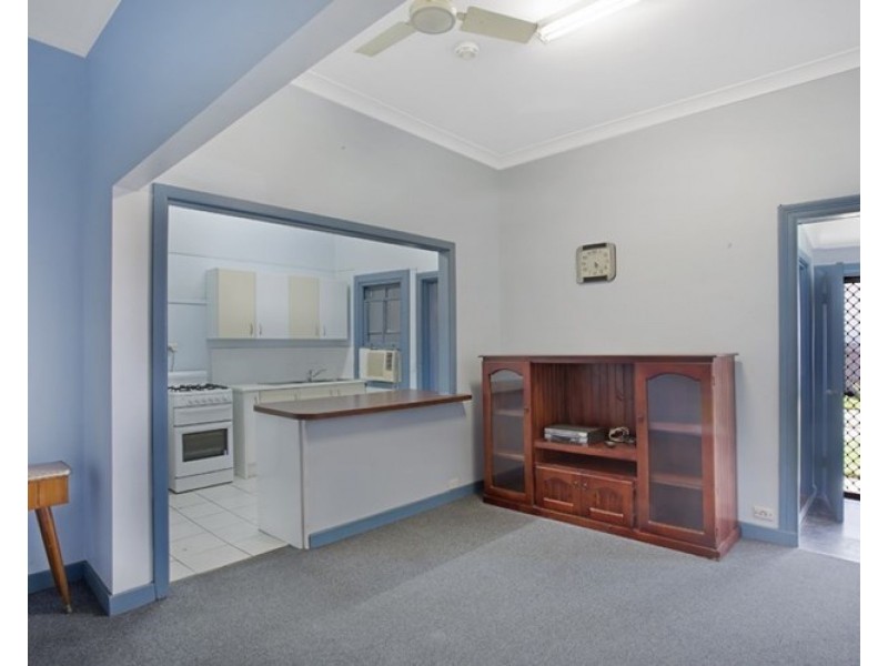 2/4 Samdon Street, Hamilton NSW 2303