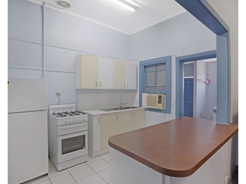 2/4 Samdon Street, Hamilton NSW 2303