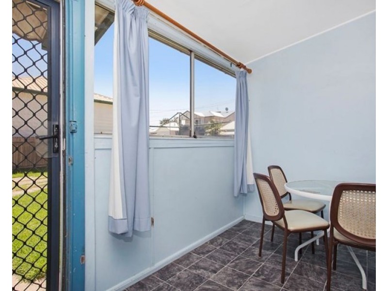 2/4 Samdon Street, Hamilton NSW 2303