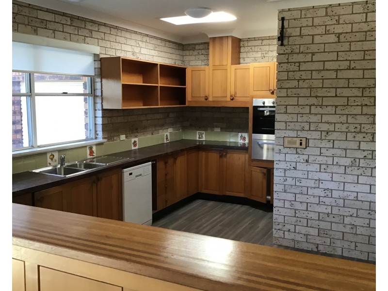 25 View Street, North Avoca NSW 2260