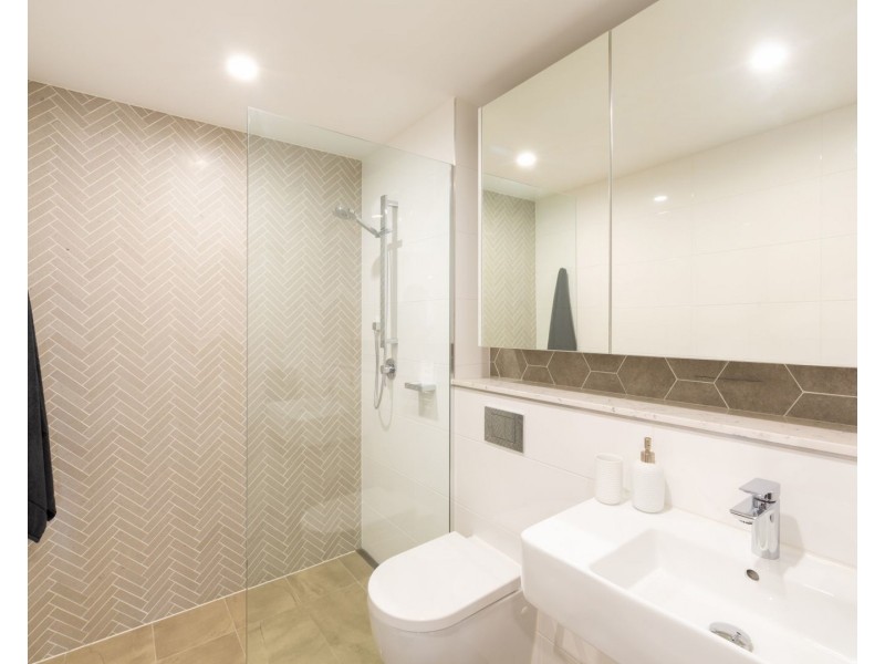 908/21-23 Mann Street, Gosford NSW 2250