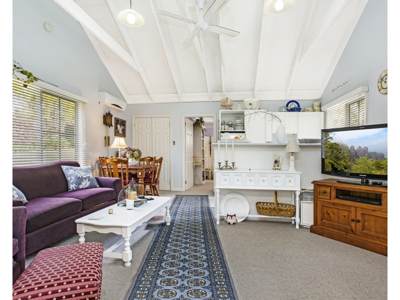 41 Fourth Avenue, Katoomba NSW 2780