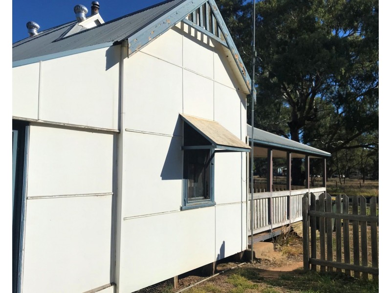 66 Napier Street, Mendooran NSW 2842