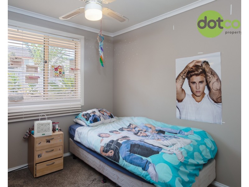 24 Springvale Circuit, Cameron Park NSW 2285