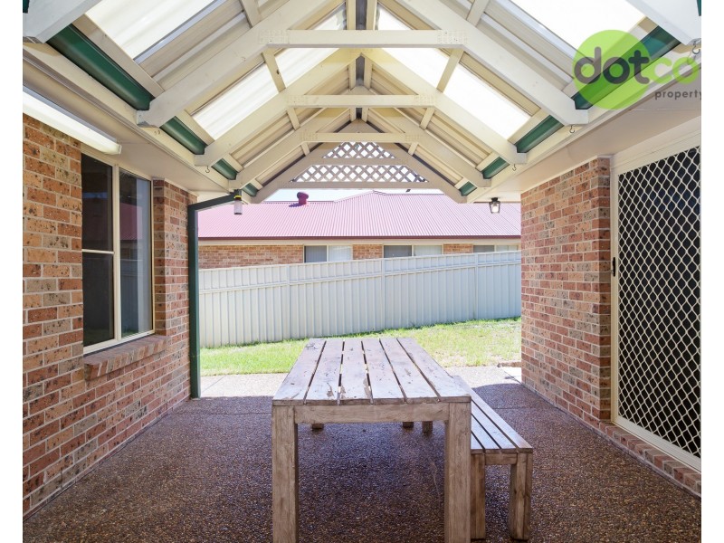 24 Springvale Circuit, Cameron Park NSW 2285