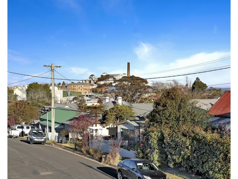 33 Walgett Street, Katoomba NSW 2780