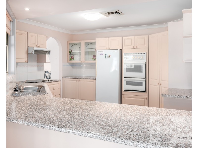 8 Crosby Court, Lakelands NSW 2282