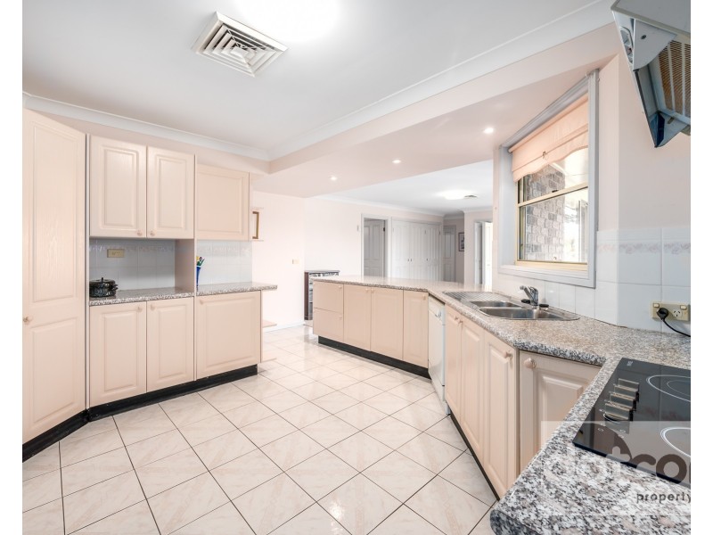 8 Crosby Court, Lakelands NSW 2282