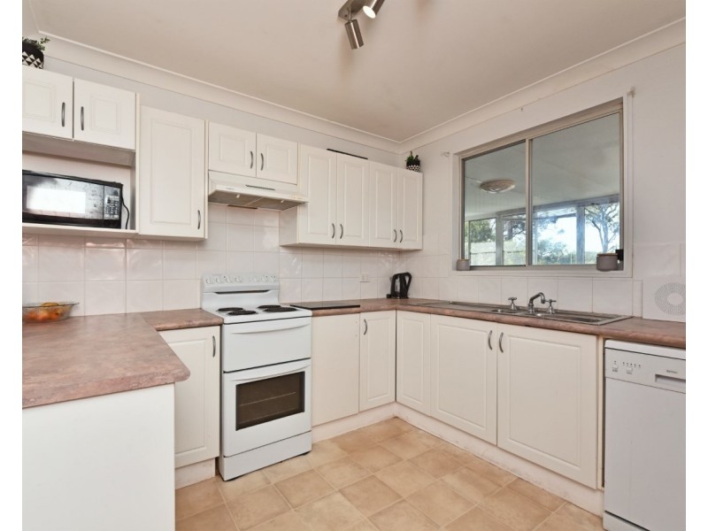 7 Asquith Avenue, Windermere Park NSW 2264