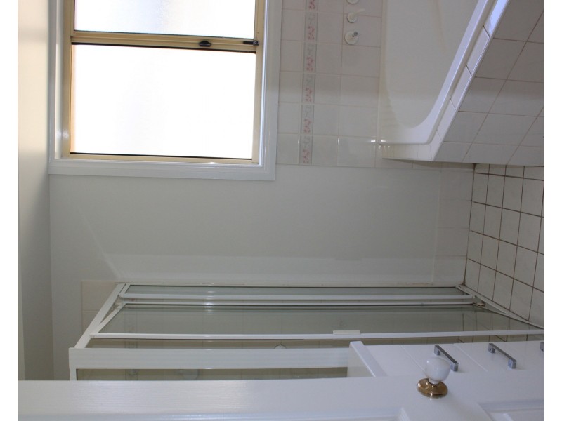 24 Springvale Circuit, Cameron Park NSW 2285