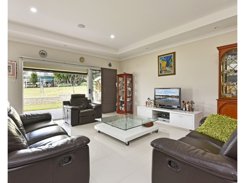 15 Greendale Drive, Cooranbong NSW 2265