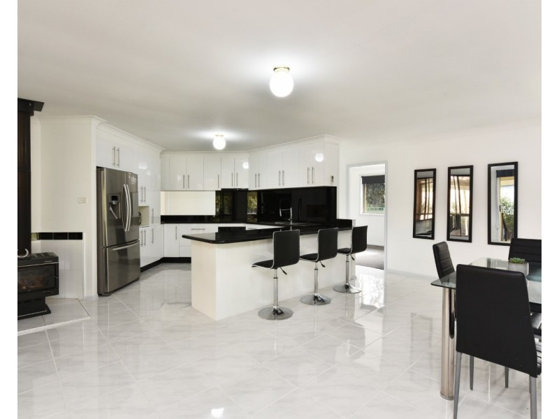 200 Dora Street, Dora Creek NSW 2264