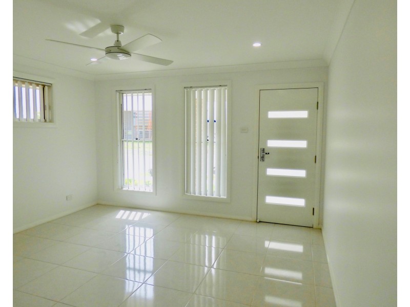 8 Koba Street, Fletcher NSW 2287