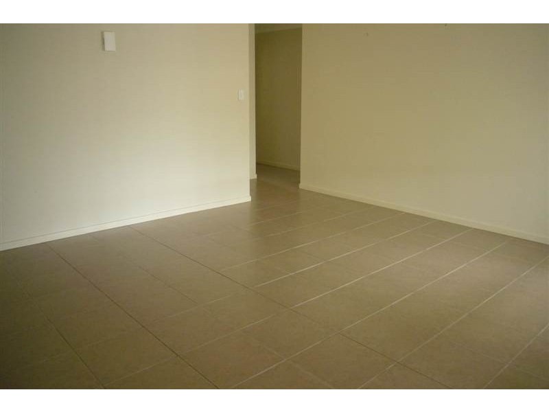 28 Sandhurst Place, Brassall QLD 4305