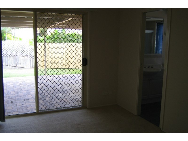 Eatons Hill QLD 4037