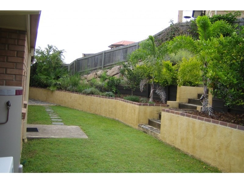 Eatons Hill QLD 4037