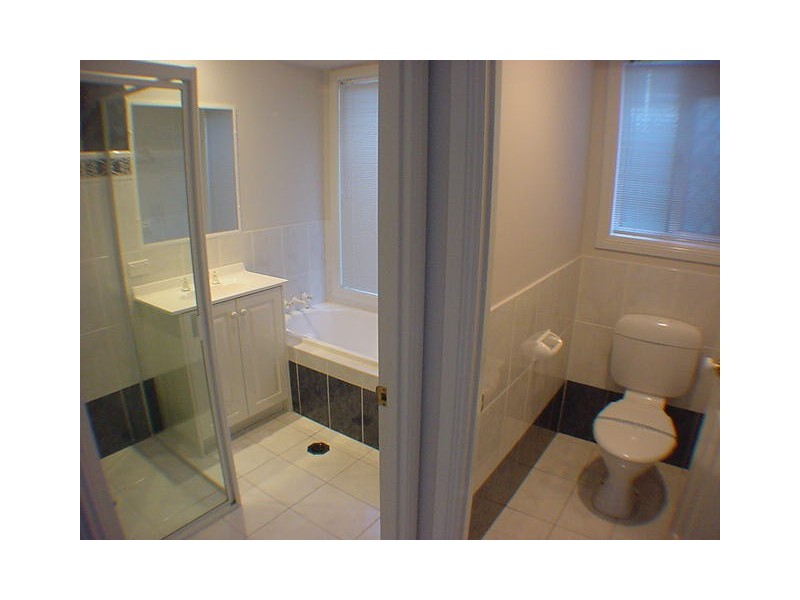 Eatons Hill QLD 4037