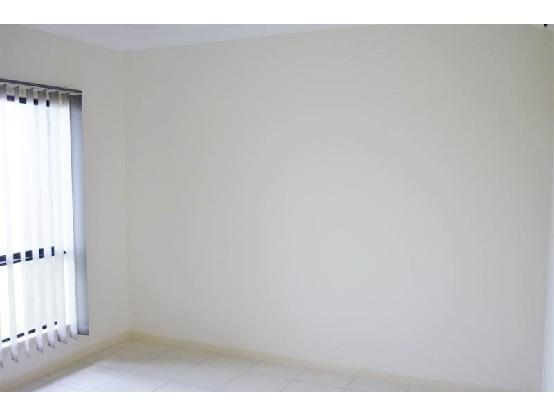 Bushland Beach QLD 4818