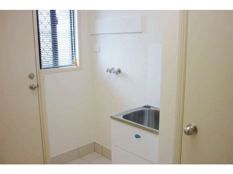 Bushland Beach QLD 4818