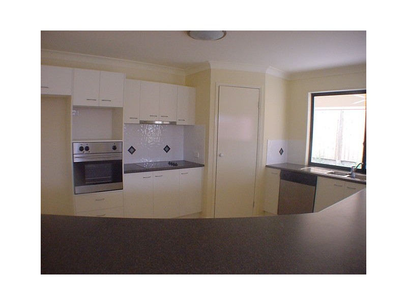 Seventeen Mile Rocks QLD 4073