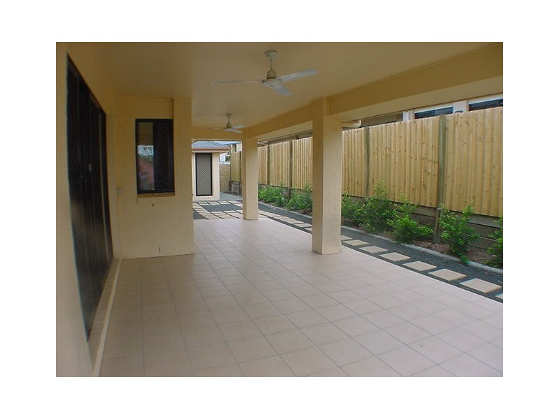 Seventeen Mile Rocks QLD 4073