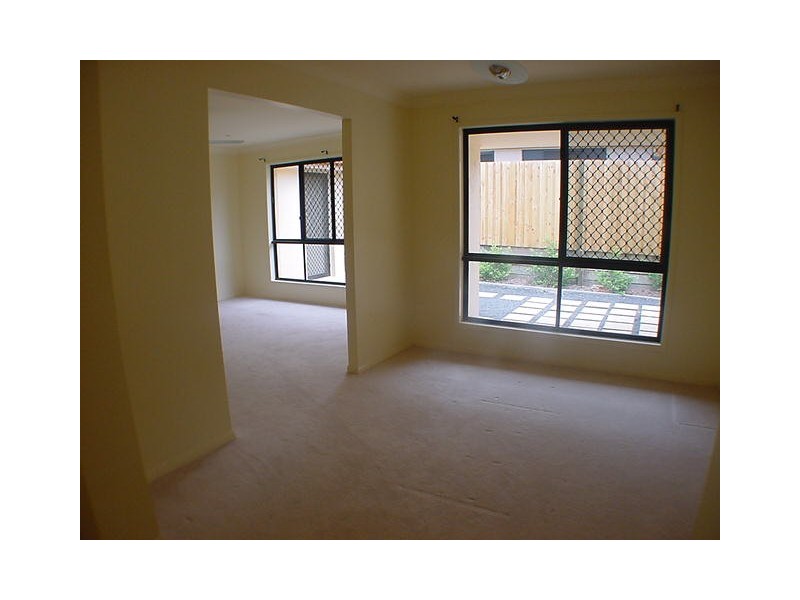 Seventeen Mile Rocks QLD 4073