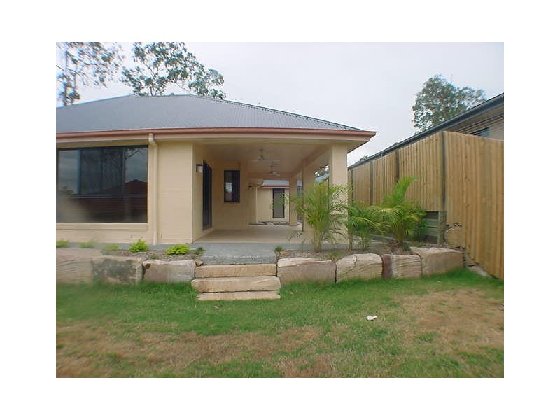 Seventeen Mile Rocks QLD 4073