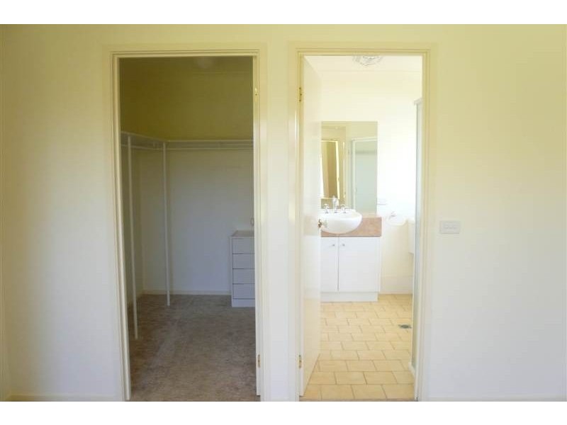 Glenfield Park NSW 2650