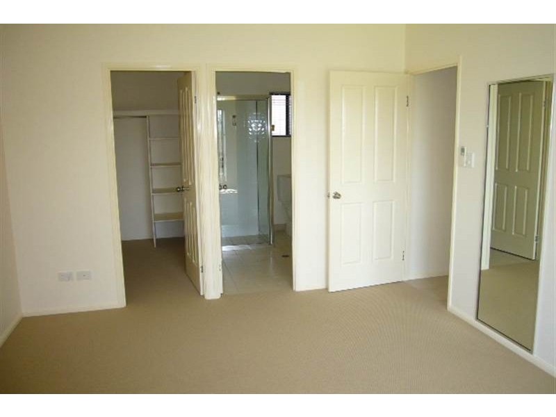 Flinders View QLD 4305