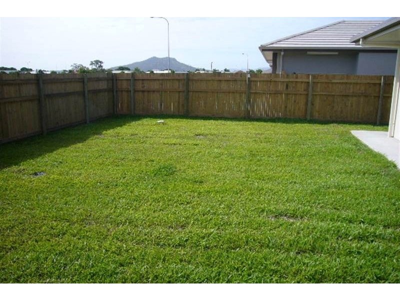 Flinders View QLD 4305