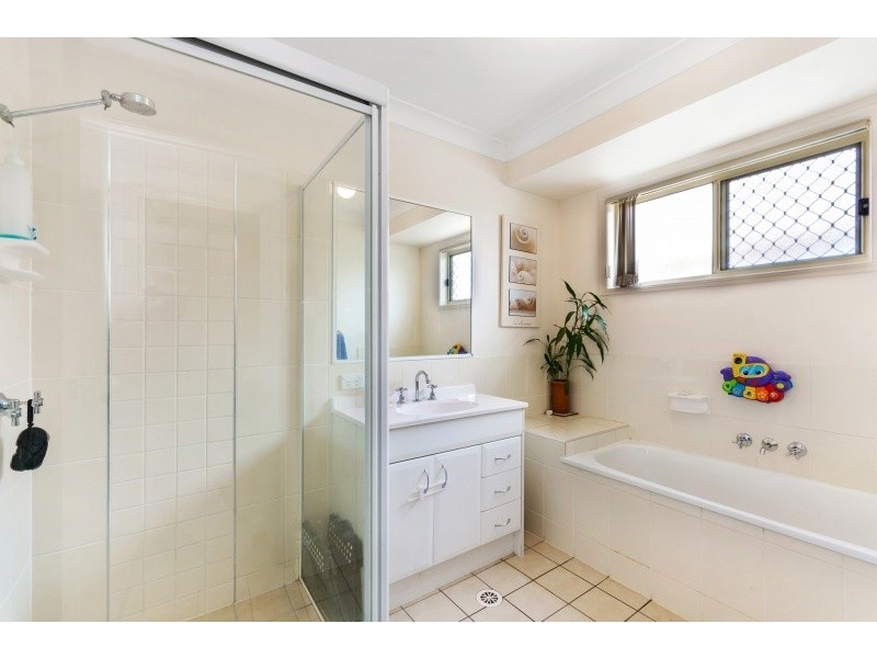 4 Radiata Court, Morayfield QLD 4506