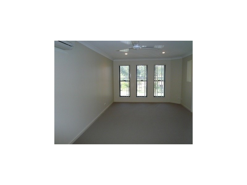 Flinders View QLD 4305