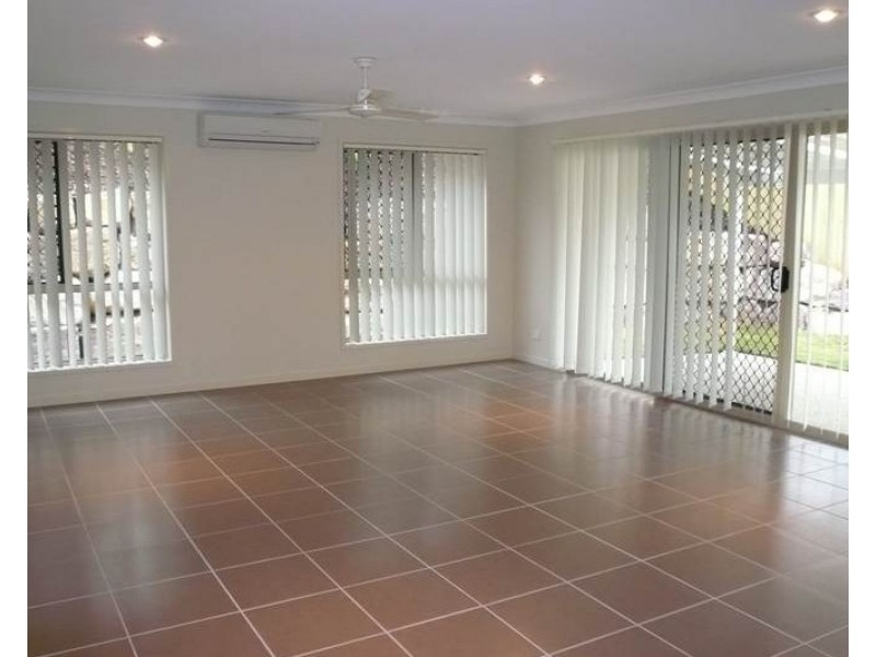 Flinders View QLD 4305
