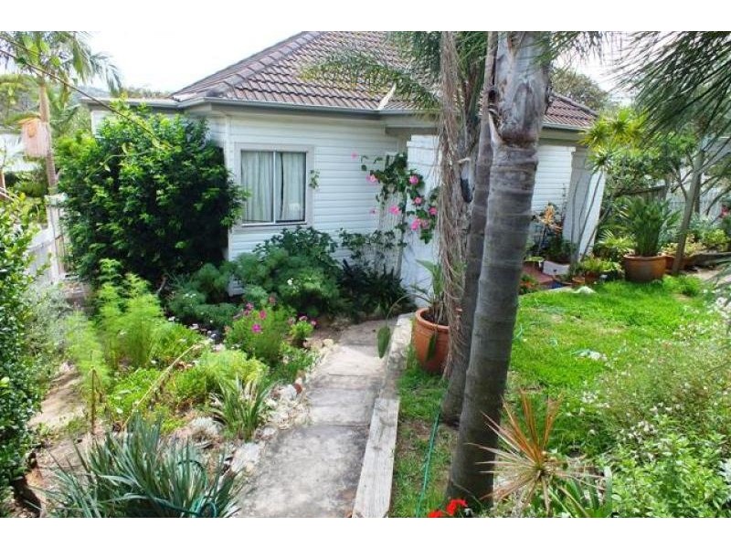 60 Lagoon Street, Narrabeen NSW 2101