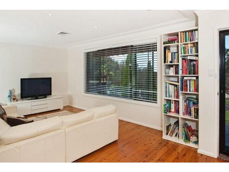 10 Koorangi Avenue, Elanora Heights NSW 2101