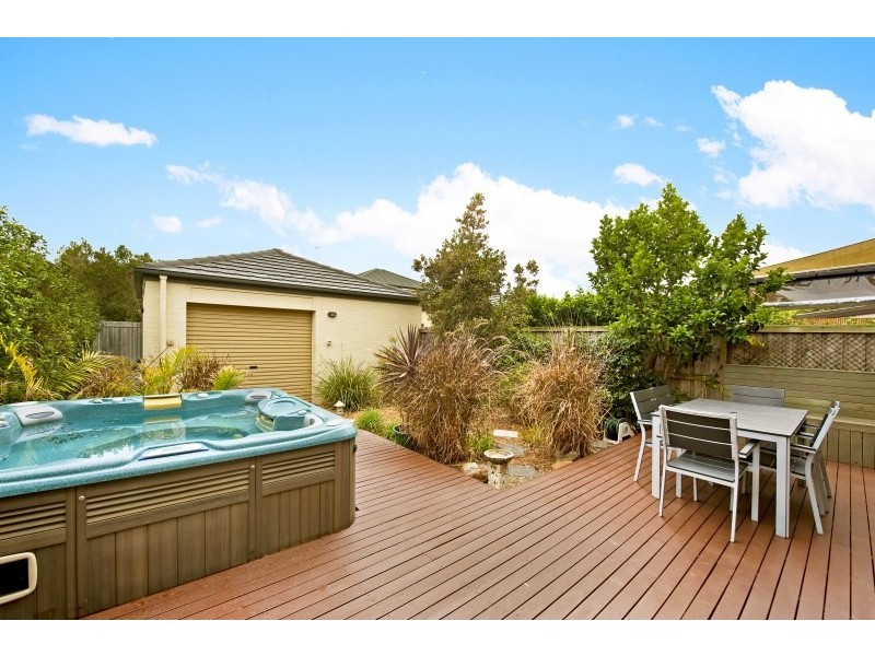 111 MacPherson Street, Warriewood NSW 2102