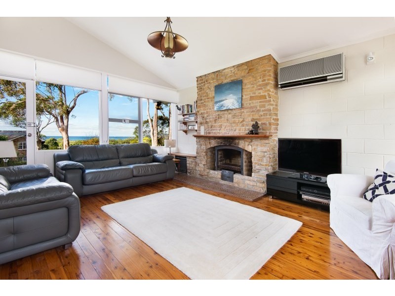 8 Bungoona Avenue, Elanora Heights NSW 2101