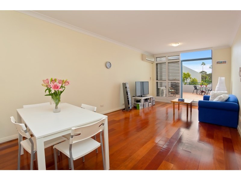 Unit 212/20 Wellington Street, Narrabeen NSW 2101