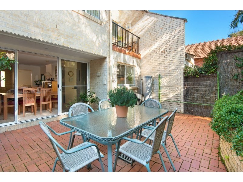 Unit 2/8 Woolcott Street, Newport NSW 2106