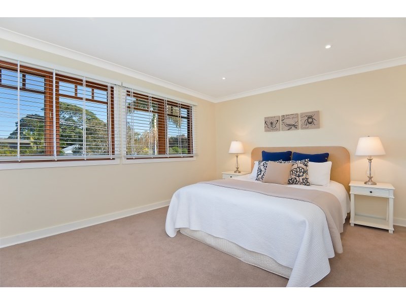 61 Collins Street, North Narrabeen NSW 2101