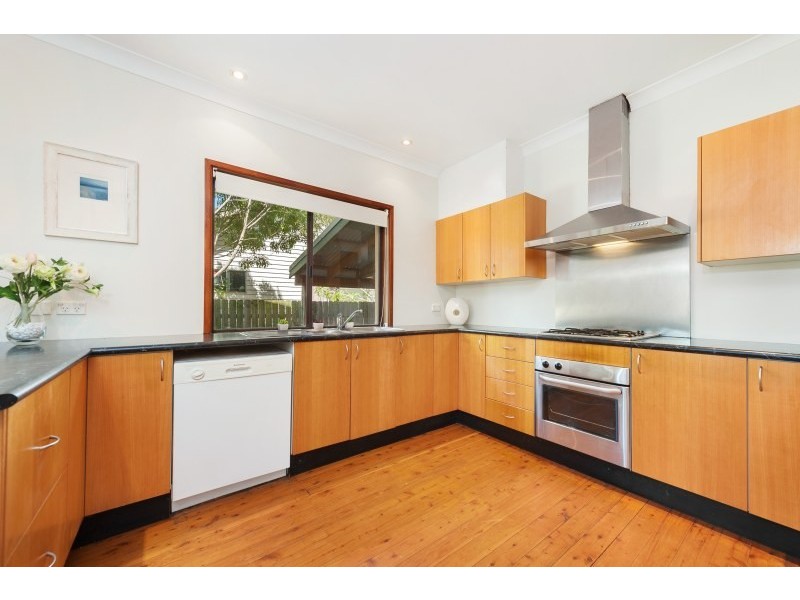 25a Oak Street, North Narrabeen NSW 2101