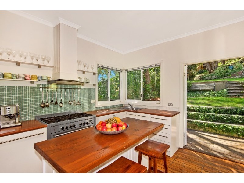 82 Nareen Parade, North Narrabeen NSW 2101