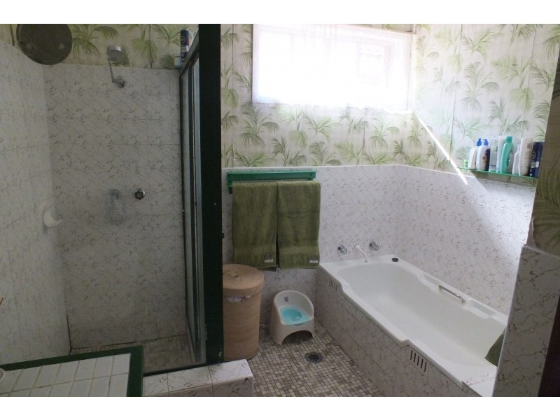 18 Tatiara Crescent, North Narrabeen NSW 2101