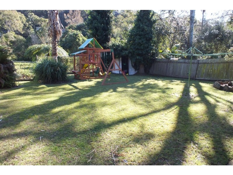 18 Tatiara Crescent, North Narrabeen NSW 2101